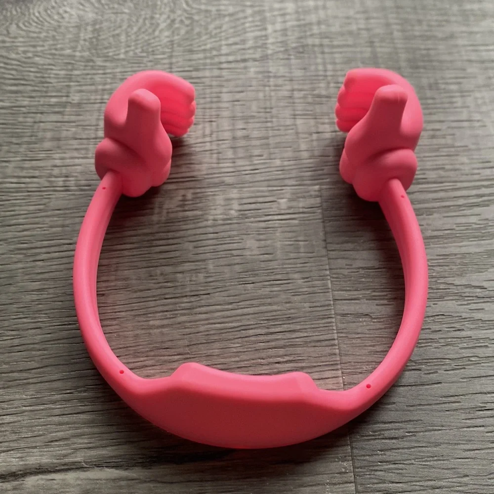 Flexible cell phone holder